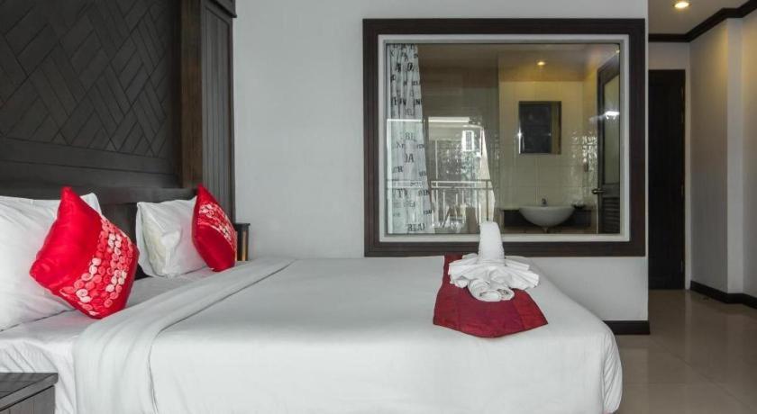 Patong Princess Hotel Exterior photo